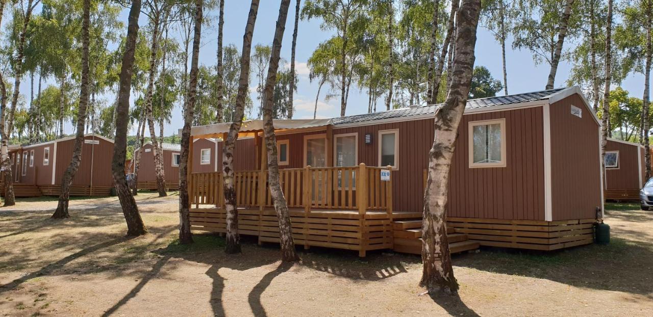 Mobil Homes Xxl2 4 Chambres - Camping Le Ranch Des Volcans Chatel-Guyon Exterior photo